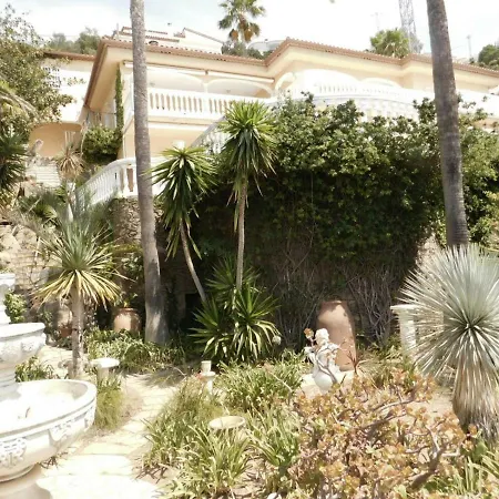 Vila Luxury In Roses