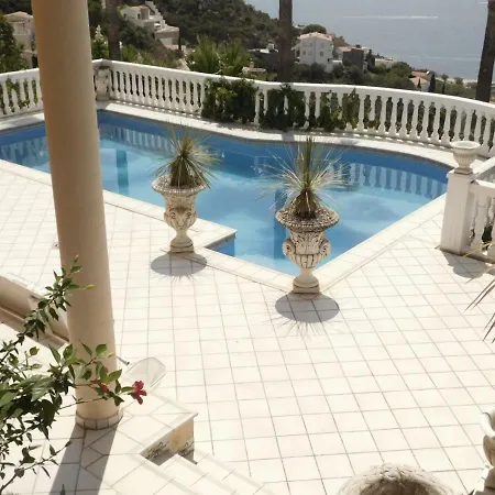 Luxury In Vila