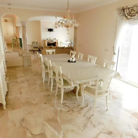 Luxury In * Roses