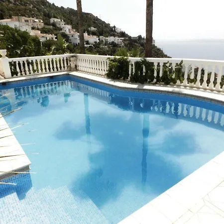 Luxury In Vila